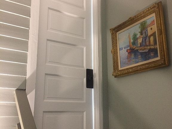 Entry to third floor