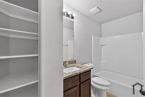 6531 Luckey Sq — Photo 5