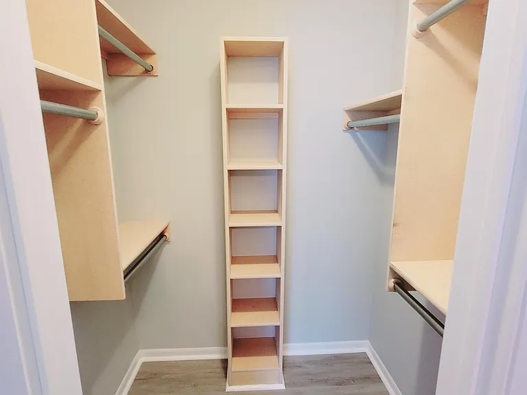 1318 N Curtis Ct — Photo 22