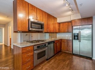 9715 Woods Dr #709, Skokie, IL 60076