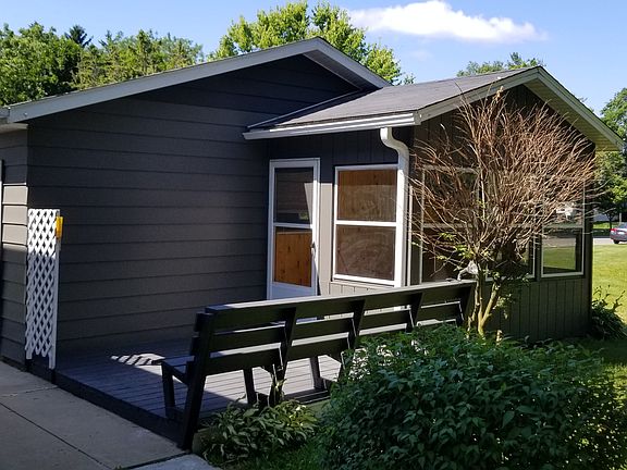 3 season porch off the garage