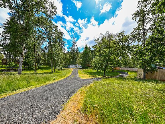 4th image of 1445 Whistlers Ln