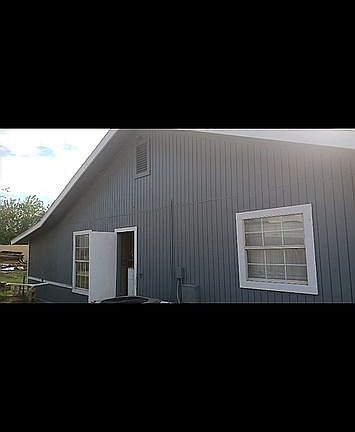 3rd image of 2095 Royal Oaks Dr