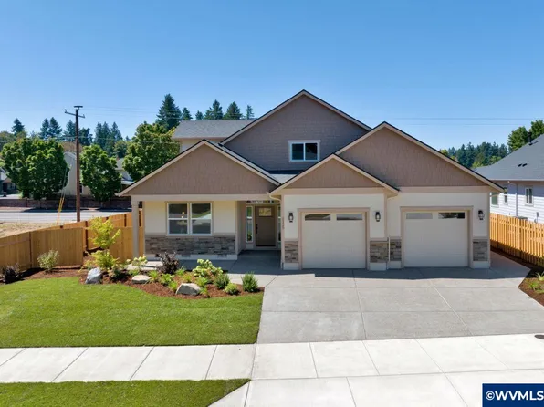 2125 NE Spitz Rd, Canby, OR 97013