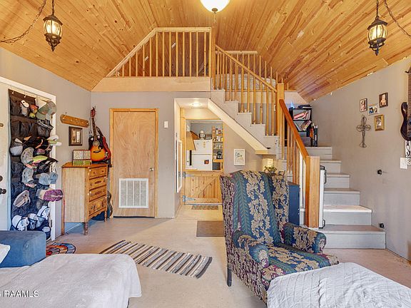 4th image of 1046 Landrich Ln