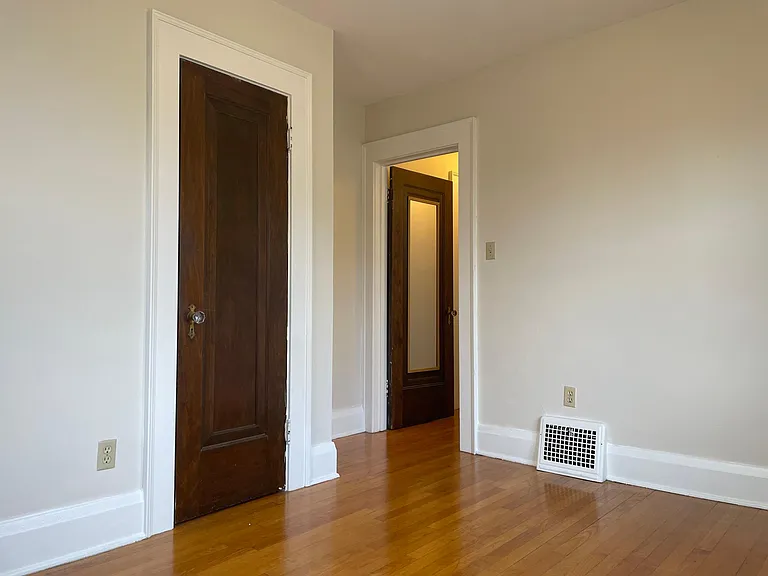 353 Forest Hill Dr — Photo 17