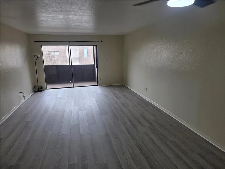 3025 Walnut Bend Ln #21 — Photo 7