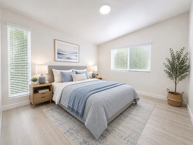 1700 Huntington Dr — Photo 3