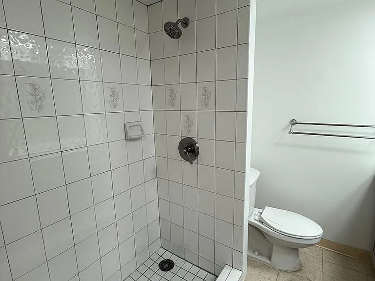 500 University Ave #930 — Photo 8