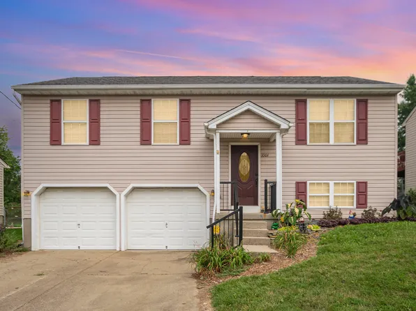 1064 Pebble Creek Dr, Elsmere, KY 41018