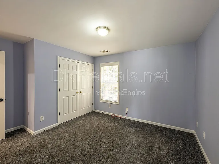 1540 Hampton Hollow Dr — Photo 31