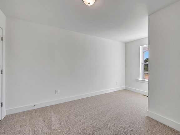 3rd image of 43 Ara Ct #209