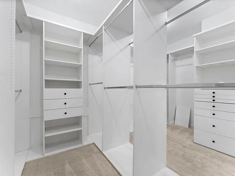 8911 Tranquil Park Dr — Photo 32