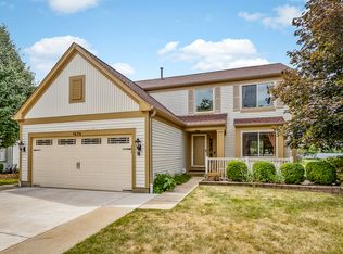 1674 Charlotte Cir, Naperville, IL 60564
