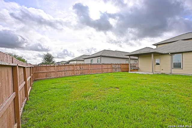 138 Buttercup Bnd — Photo 31
