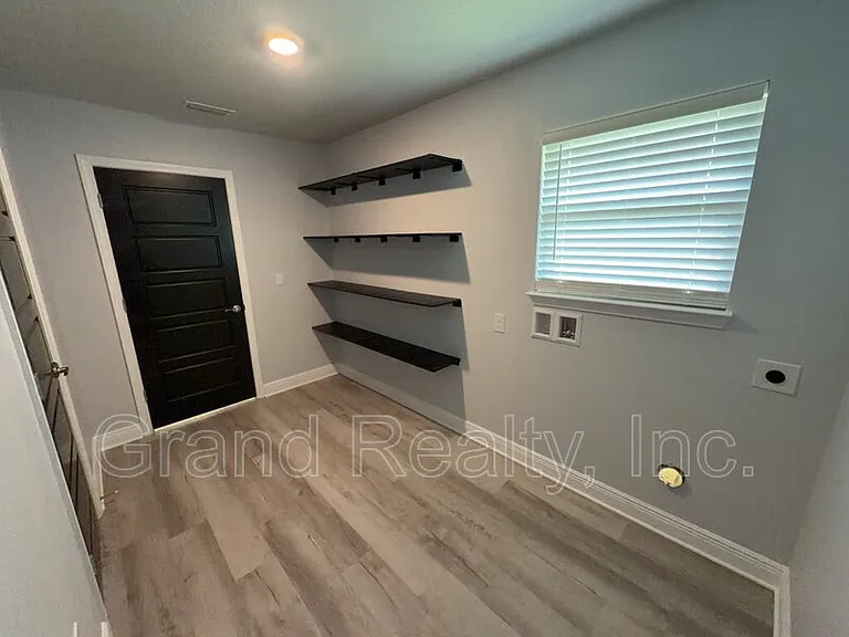 6264 Pineapple Dr — Photo 29