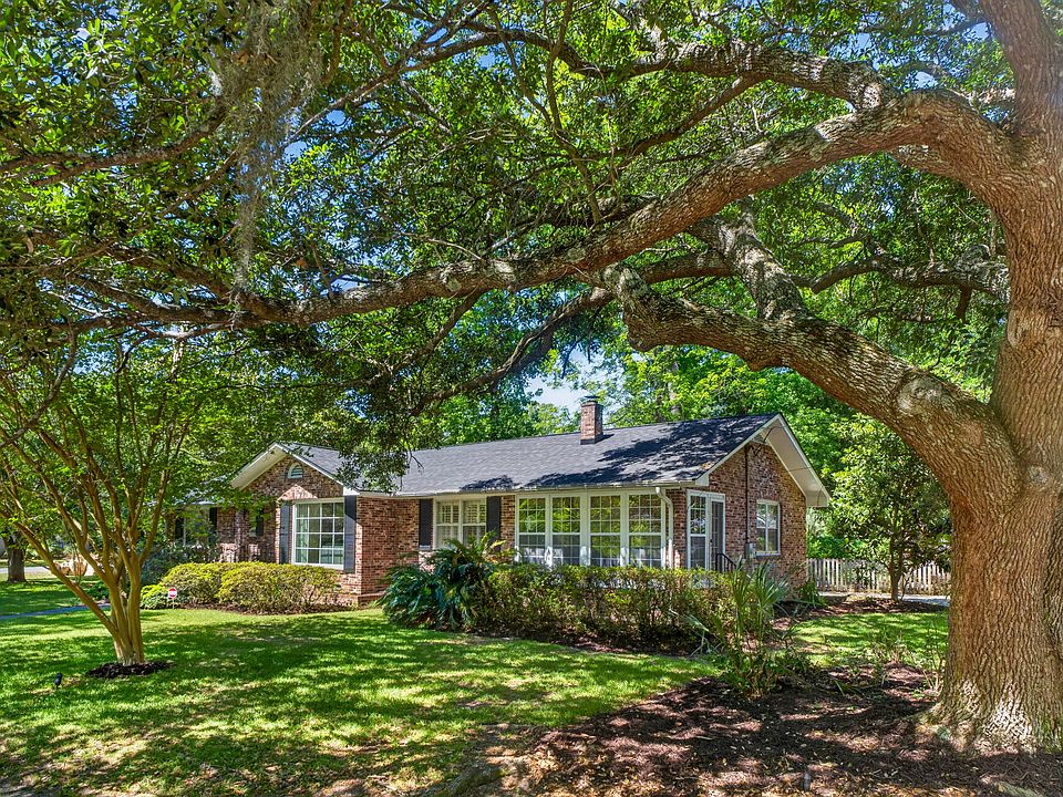 1st image of 455 Lydia Dr