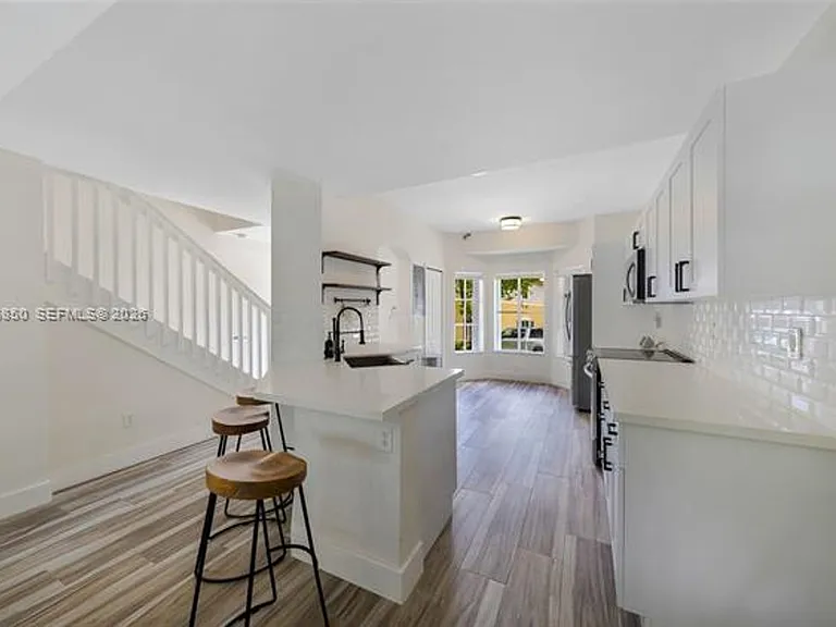 8942 W Flagler St #3 — Photo 7