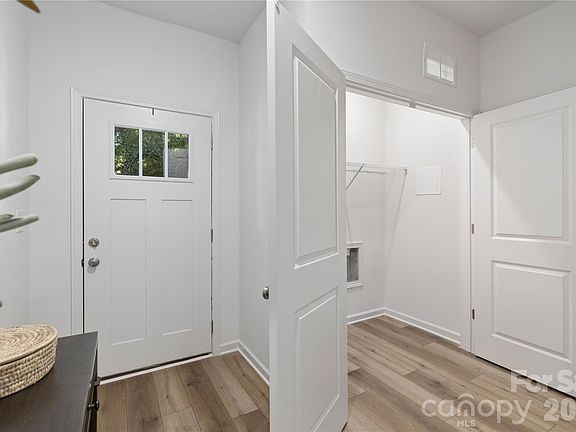 5th image of 6924 Ridge Lane Rd