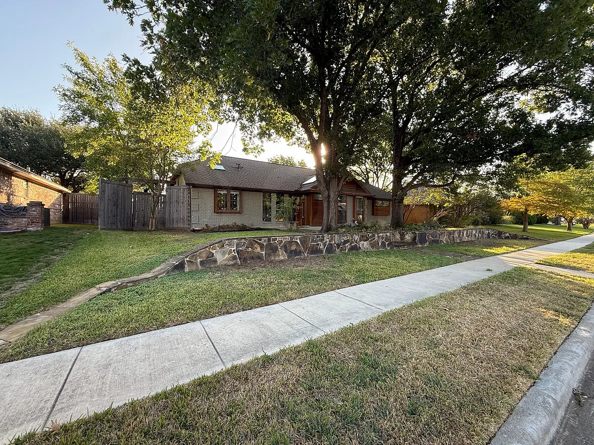 4 bed, 4.0 bath, 1781 sqft, $3,000 — Photo 2