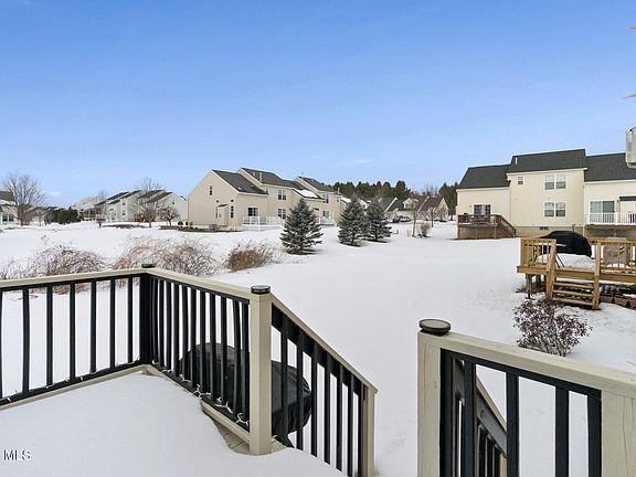 2nd image of 70C Fellows Road