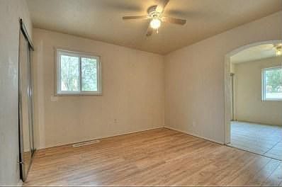 4th image of 9404 Parsifal Pl NE