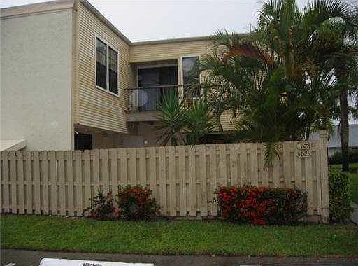 2nd image of 1528 Shaker Cir