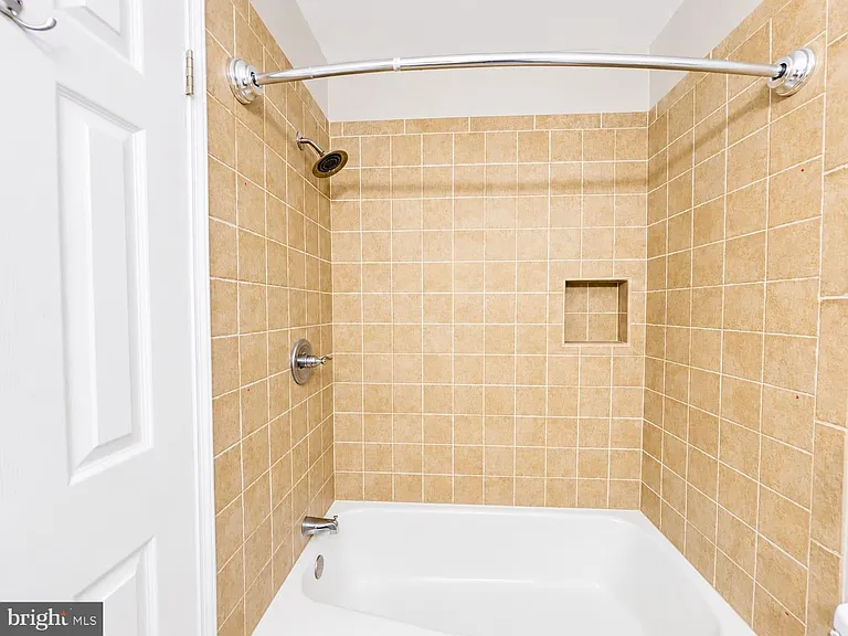 430 N Armistead St #303 — Photo 13