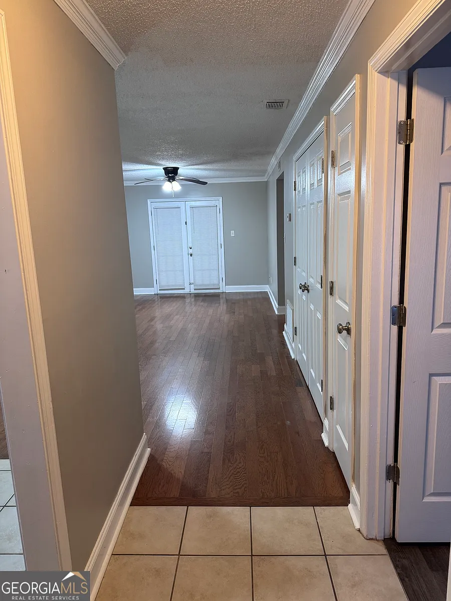 Building Photo - 1055 Baxter St #504