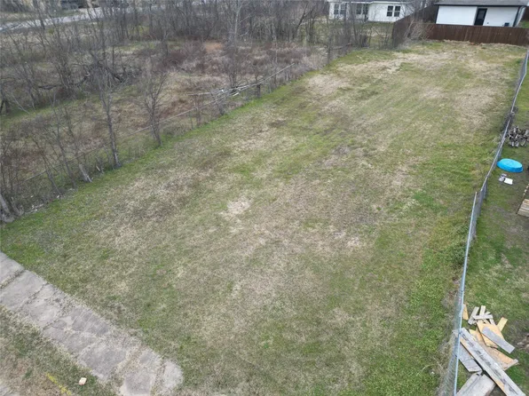 1307 E 12th Ave, Corsicana, TX 75110