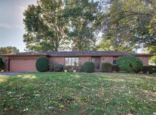 1620 Gayla Dr, Quincy, IL 62305