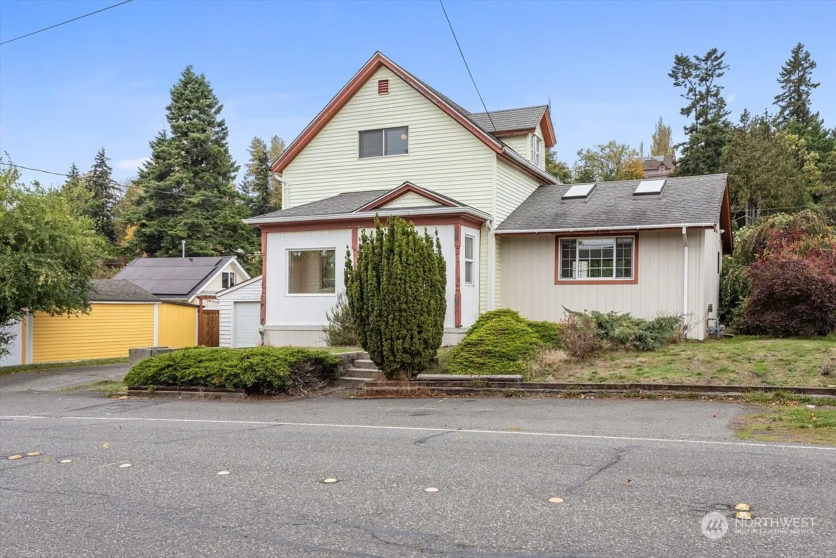 1809 Harris Avenue photo 1