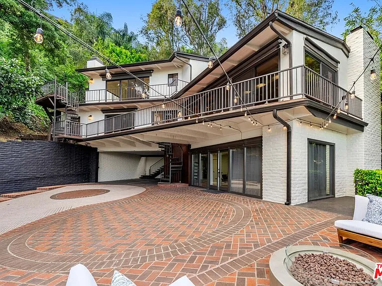 9305 Beverly Crest Dr — Photo 11