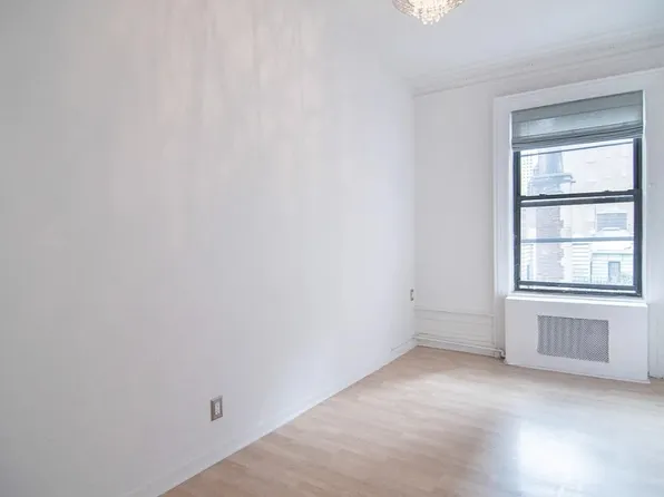 161 West 54th Street image 11 of 18