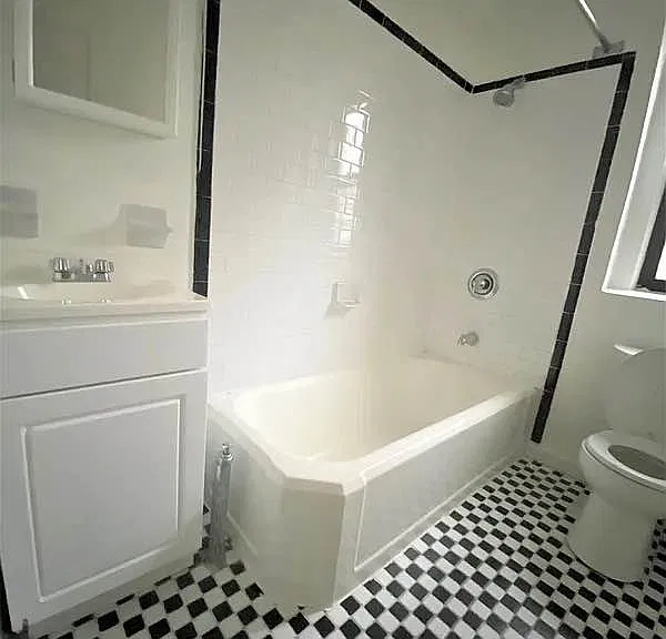 3920 Bronx Blvd #1G — Photo 1
