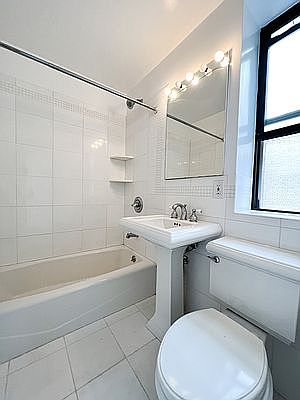 5th image of 147 W 79th St #16D