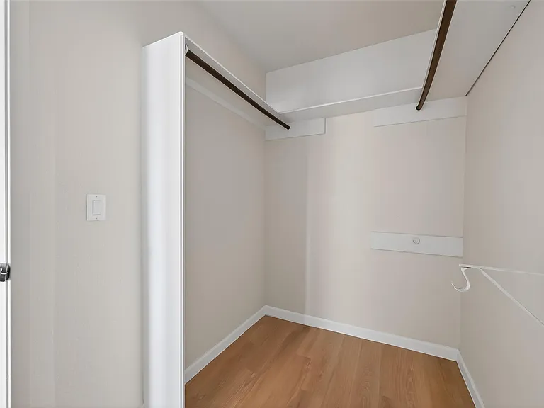 12215 Fetlock Dr — Photo 25