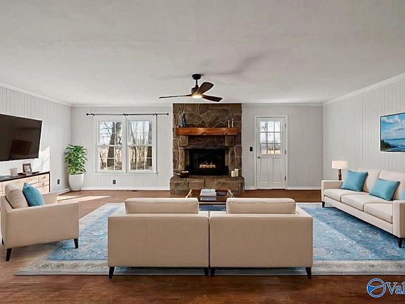 2nd image of 2844 Charity Ln