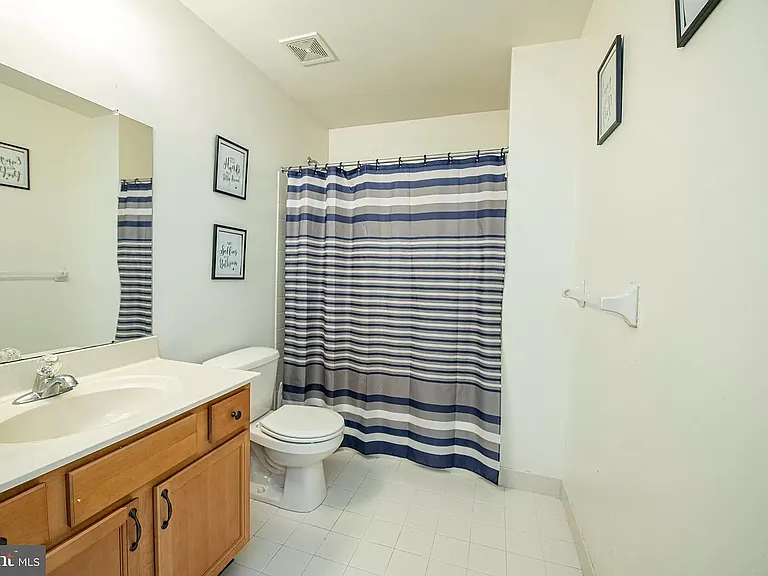 79 Hannah Ct — Photo 18