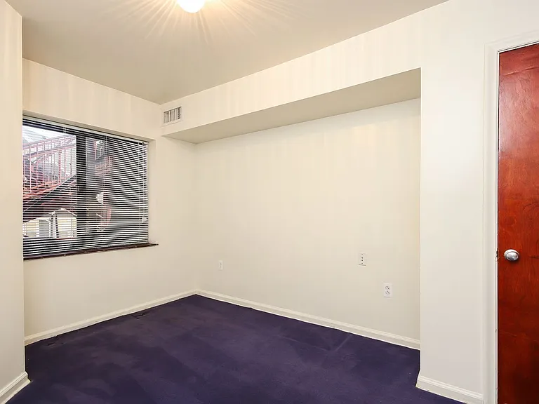 1309 S University Ave — Photo 16