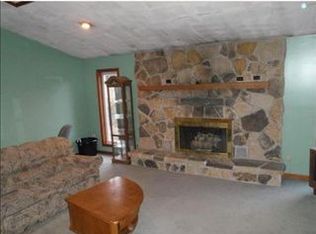 124 Schoolhouse Rd, New Brighton, PA 15066