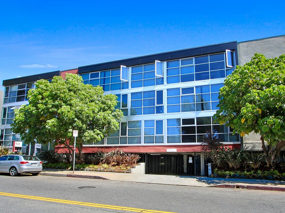 1st image of 708 S Barrington Ave APT 305