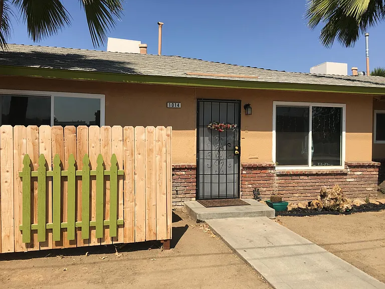 1014 S Trinity St — Photo 4