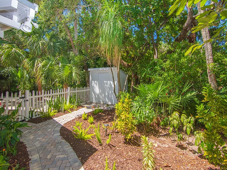 1930 W Shell Ln — Photo 42