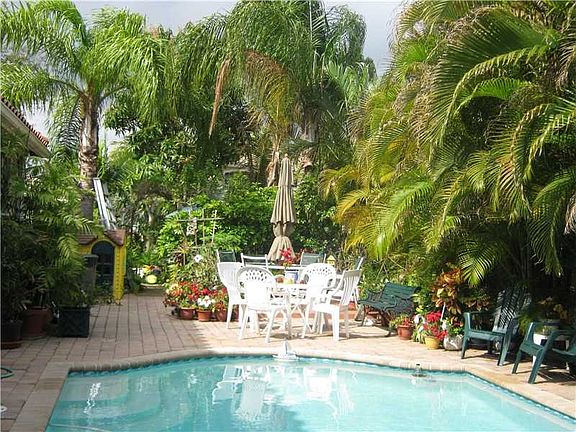 4th image of 1517 SW 191st Ave
