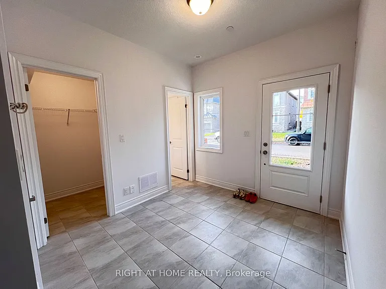 2123 Lillykin St #6 — Photo 2