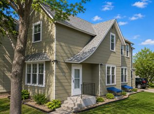911 E River Pkwy, Minneapolis, MN 55414