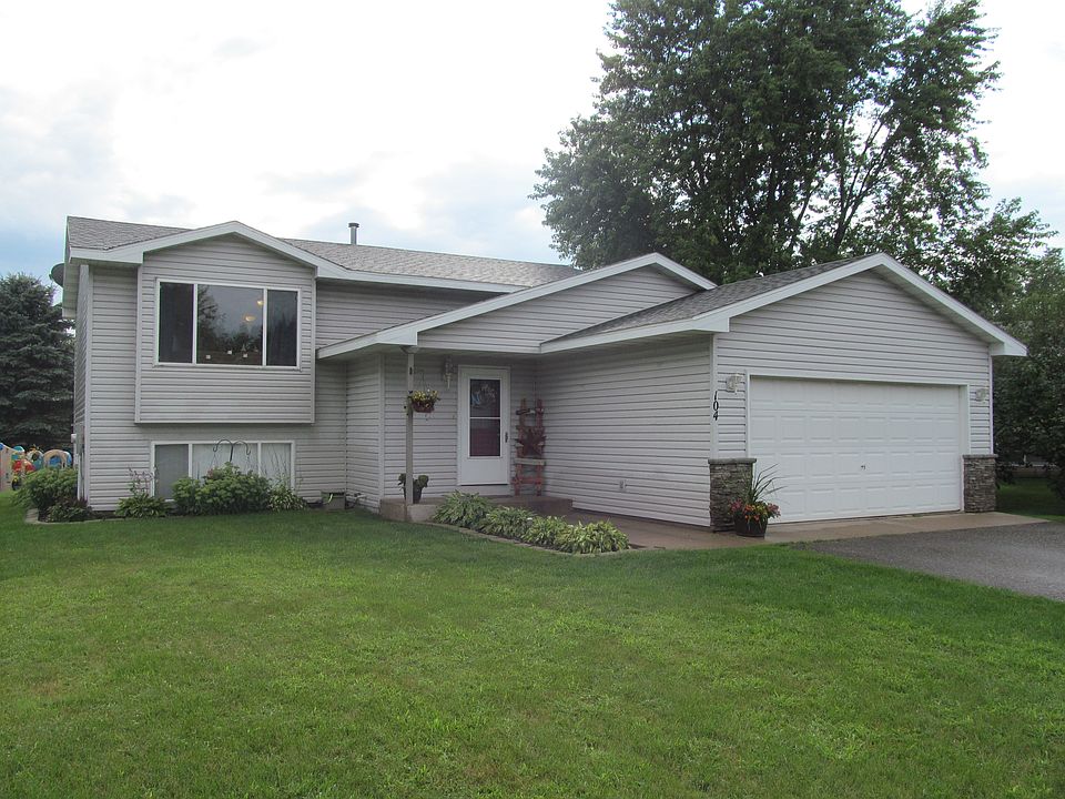 1st image of 104 Ivy Dr