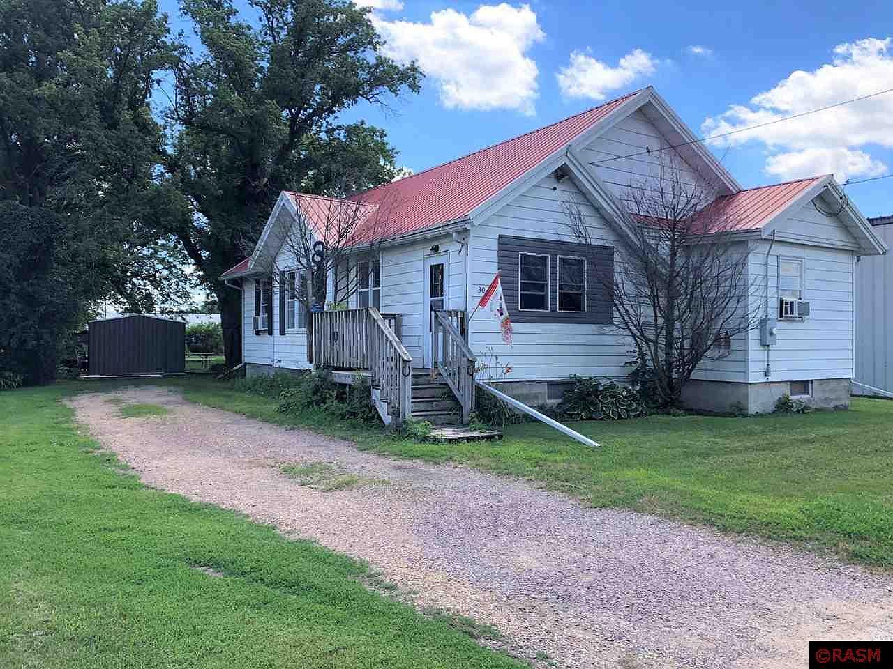 30 4th St NW, Madelia, MN 56062 Zillow