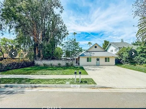 8371 Capistrano Ave, Canoga Park, CA 91304